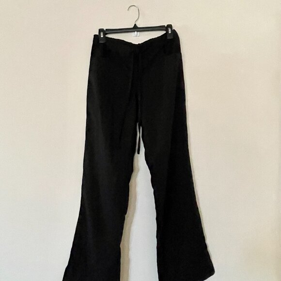 Turquoise scrub top and pants set with pockets - Picture 8 of 16